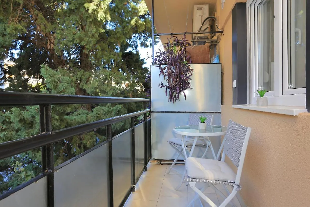 Apartments With Wifi Split - 19143 Croatia